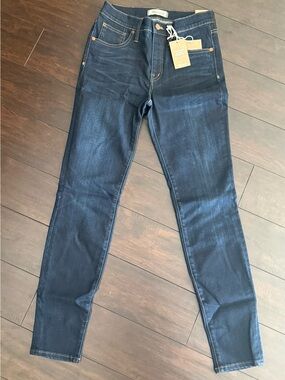 Madewell NWT Dark Indigo High Rise Skinny Jeans